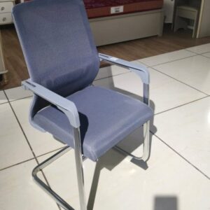 Ergonomic Mesh Visitor Chair