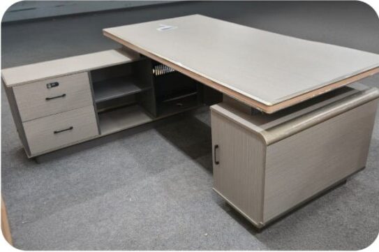 L shape modern CEO & MANAGER office table