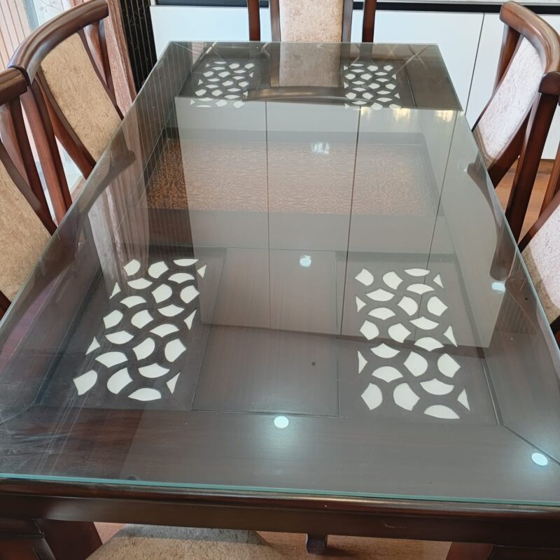 wooden 6 seater dining table