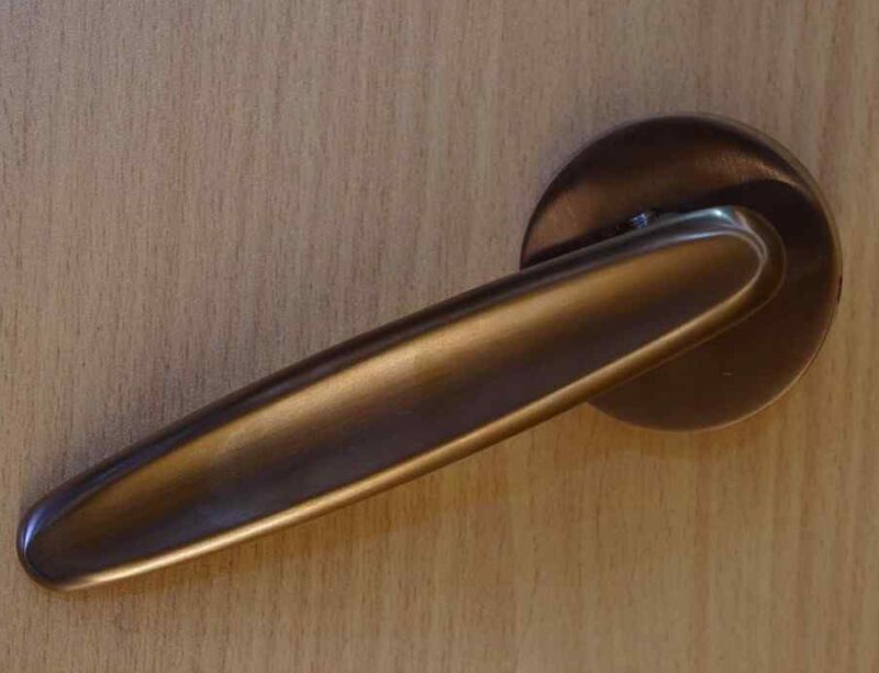door handle (