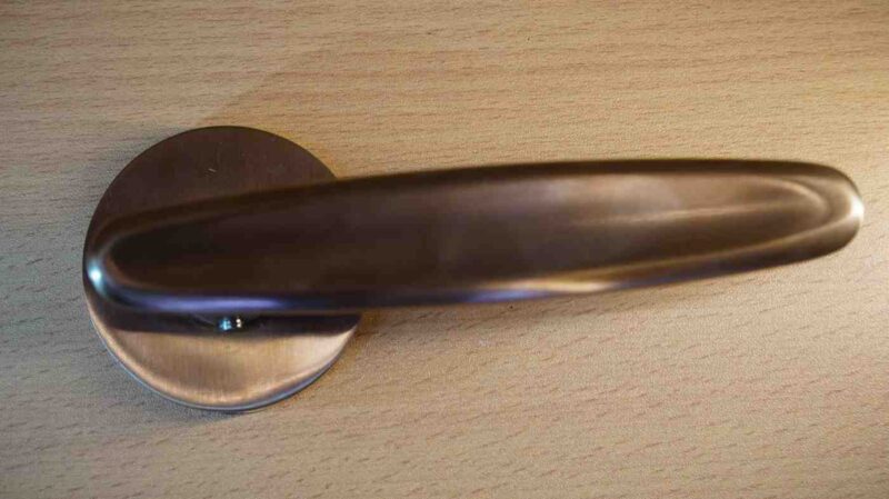 door handle (